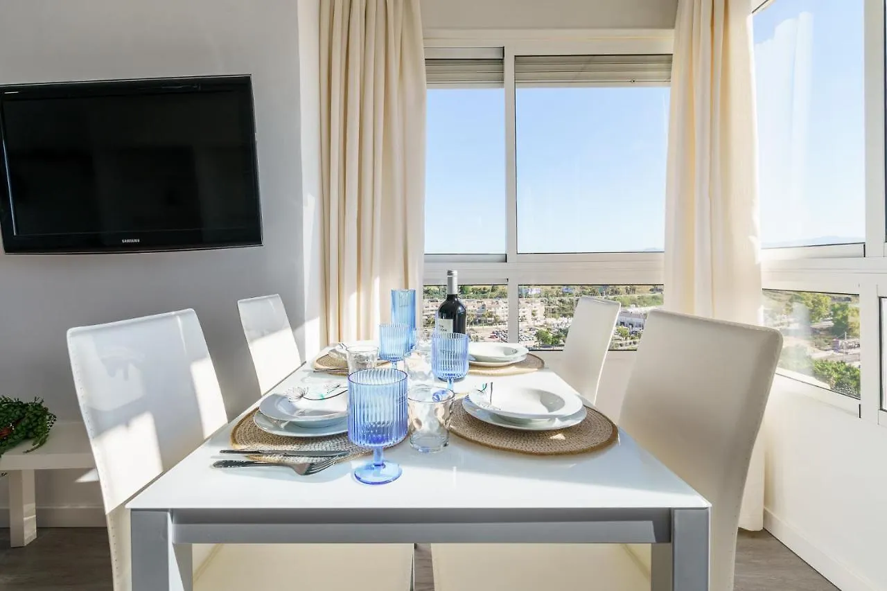 Malagasuite Comfy Studio & Pool Torremolinos Apartment